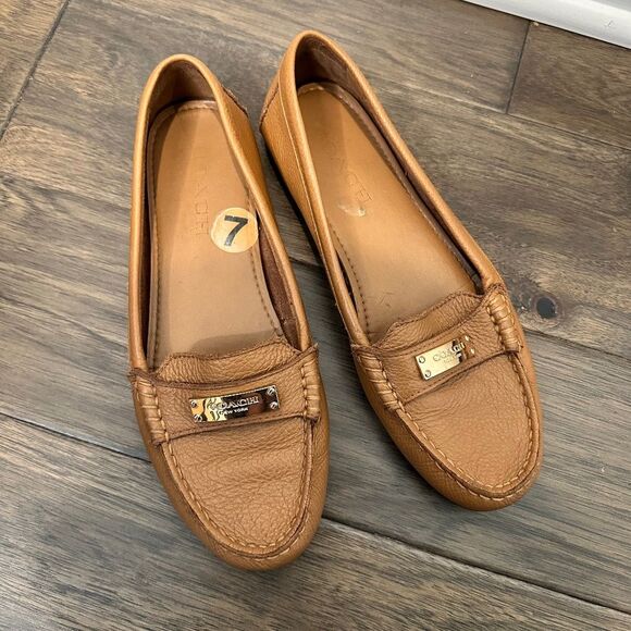 Coach Tan Leather Gold Buckle Leather Classic Slip On Loafers - Size 7 - EUC - Picture 1 of 8